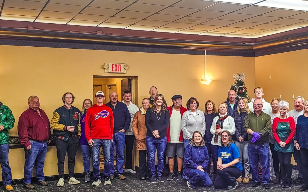 Aspire of WNY & the Jamestown Elks Lodge #263 Team Up to Deliver Hot Meals & Holiday Cheer!